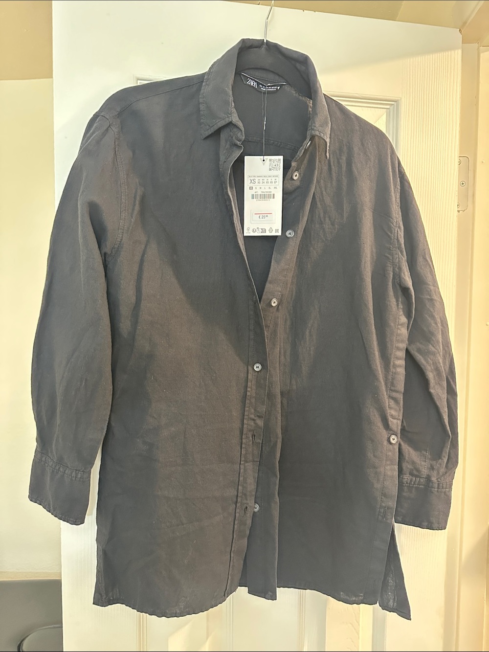 Woman’s Black Linen-Cotton Button-Up Shirt